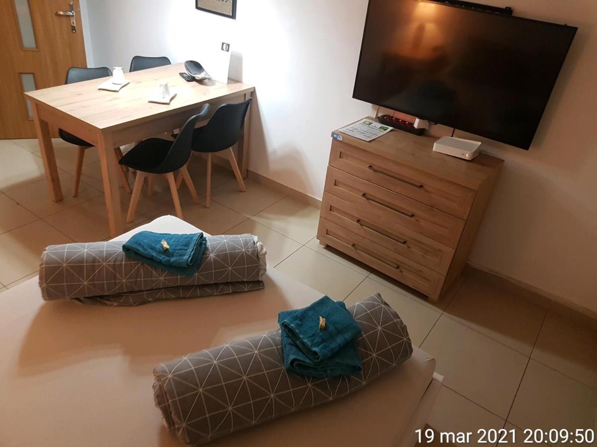 Apartamenty Rest Studio Self Check-In 24H Bytom Esterno foto